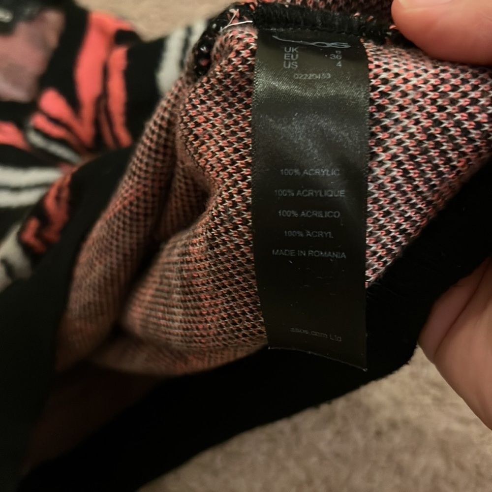 ‎ASOS sweater 4 - Picture 5 of 6